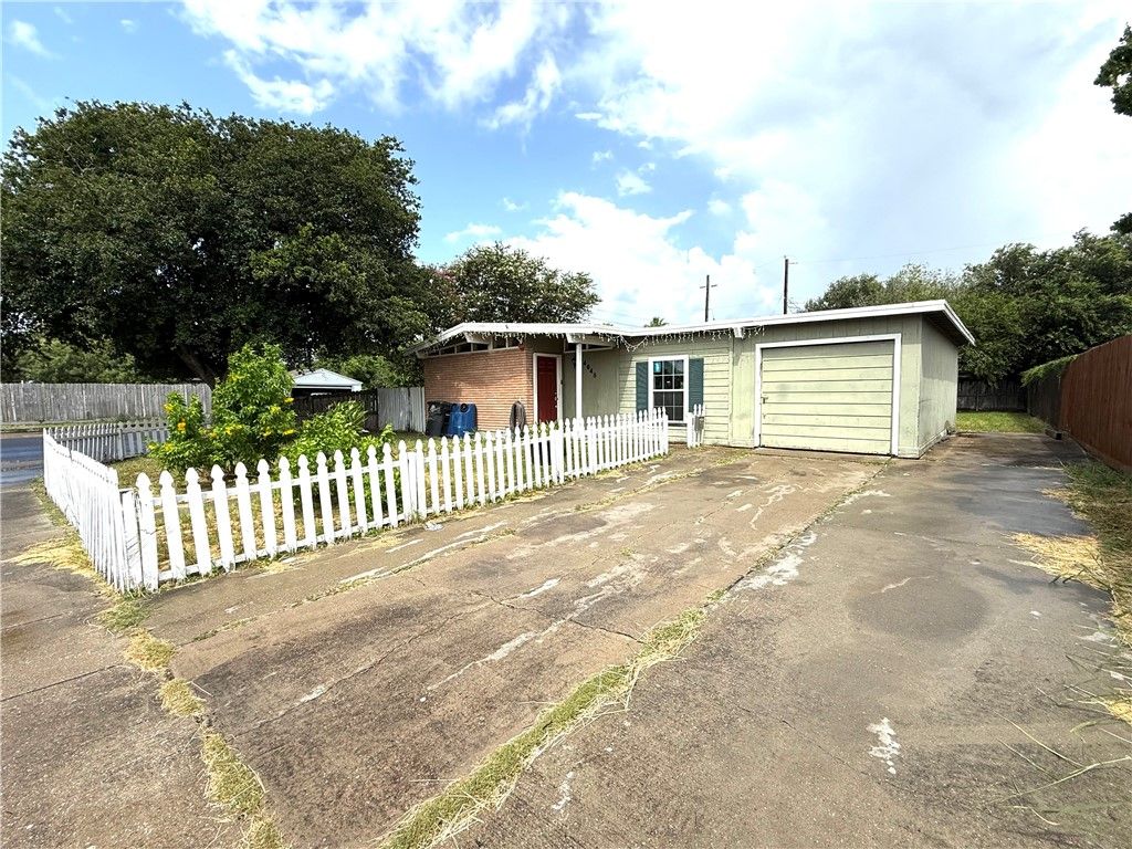 4845 Monitor St, Corpus Christi, TX 78415 — photo 3