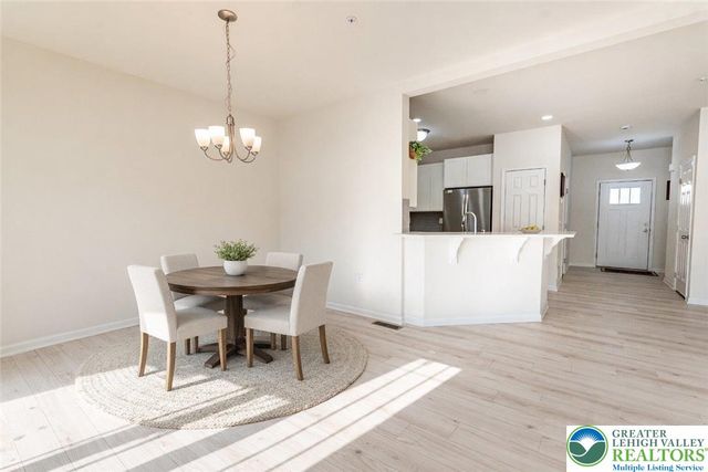 164 Maureen Lane, Upper Macungie Twp, PA 18104