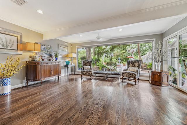 9006 Bonhomme Road, Houston, TX 77074