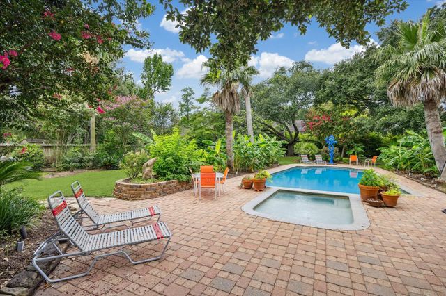 9006 Bonhomme Road, Houston, TX 77074