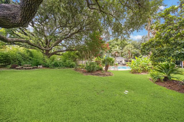 9006 Bonhomme Road, Houston, TX 77074