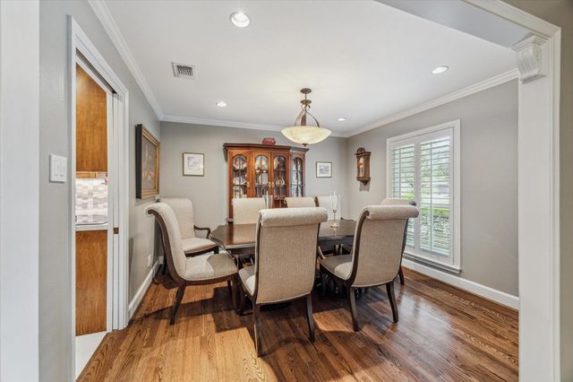 9006 Bonhomme Road, Houston, TX 77074