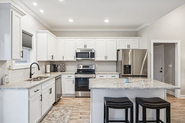 101 Forrestwood Dr, Manchester, TN 37355