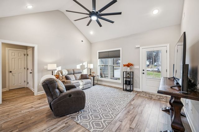 101 Forrestwood Dr, Manchester, TN 37355