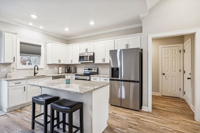 101 Forrestwood Dr, Manchester, TN 37355