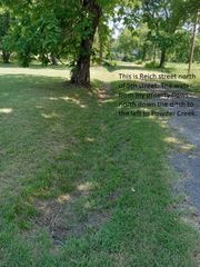 207 S 5th Street, Bonham, TX 75418