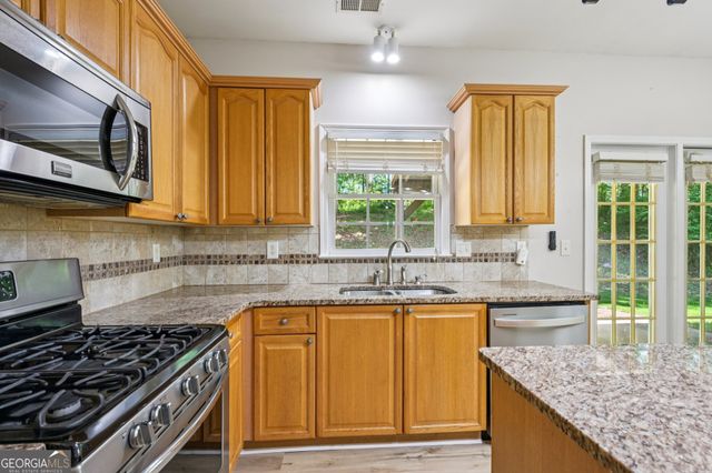 15 Briarleigh Way, Newnan, GA 30265