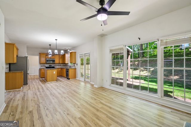 15 Briarleigh Way, Newnan, GA 30265