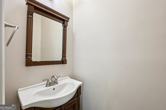 15 Briarleigh Way, Newnan, GA 30265