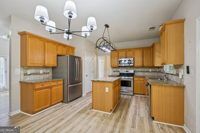 15 Briarleigh Way, Newnan, GA 30265