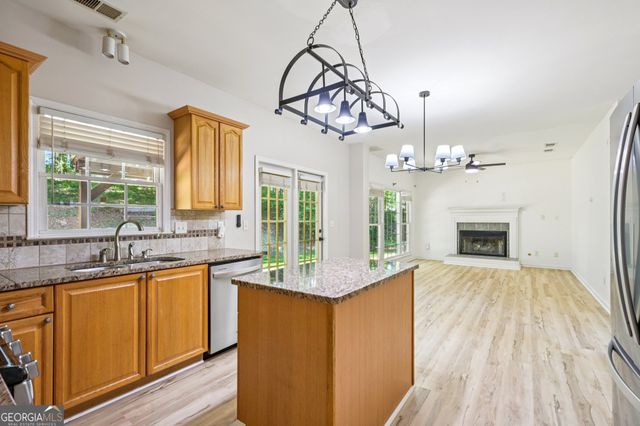 15 Briarleigh Way, Newnan, GA 30265