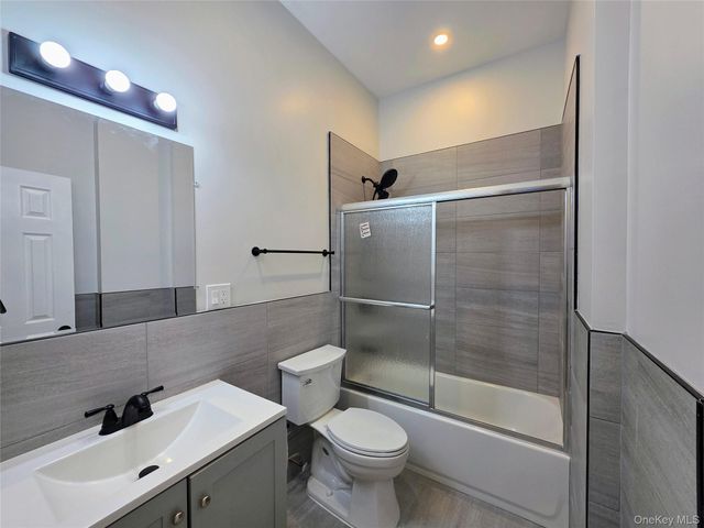 143 Jericho Turnpike APT A, Mineola, NY 11501