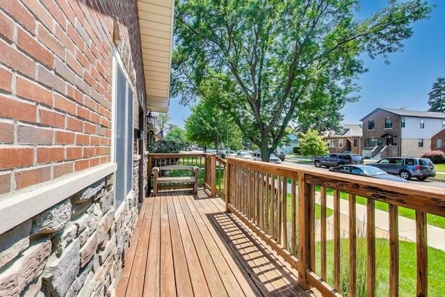 5921 N Navarre Avenue, Chicago, IL 60631