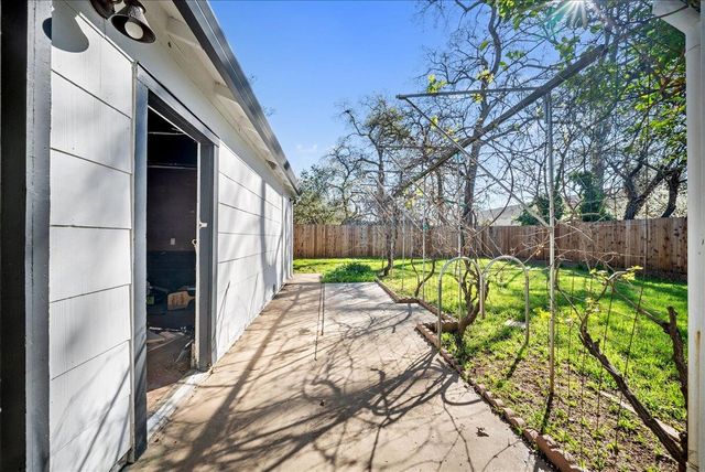 3176 Callecita St, Sacramento, CA 95815