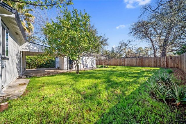 3176 Callecita St, Sacramento, CA 95815