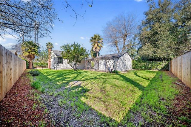 3176 Callecita St, Sacramento, CA 95815