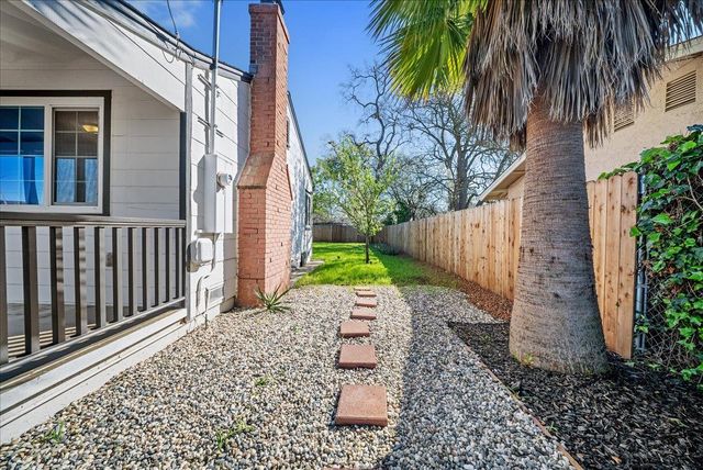 3176 Callecita St, Sacramento, CA 95815