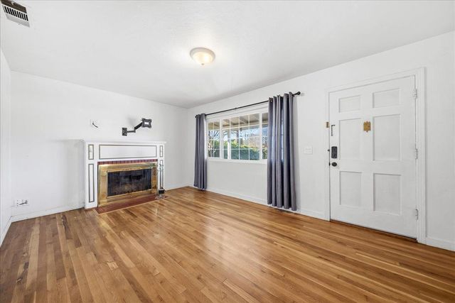 3176 Callecita St, Sacramento, CA 95815