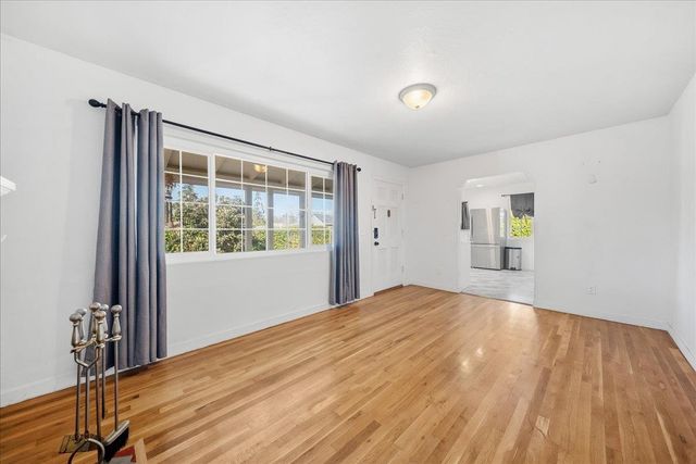 3176 Callecita St, Sacramento, CA 95815