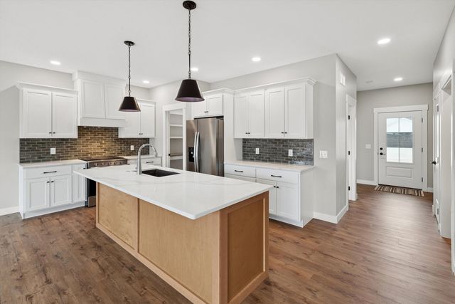 4618 W 12th Street, Davenport, IA 52804