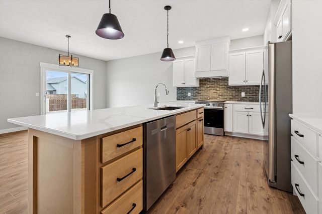 4618 W 12th Street, Davenport, IA 52804