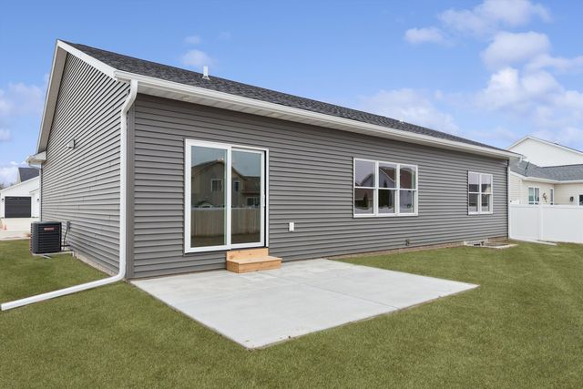 4618 W 12th Street, Davenport, IA 52804