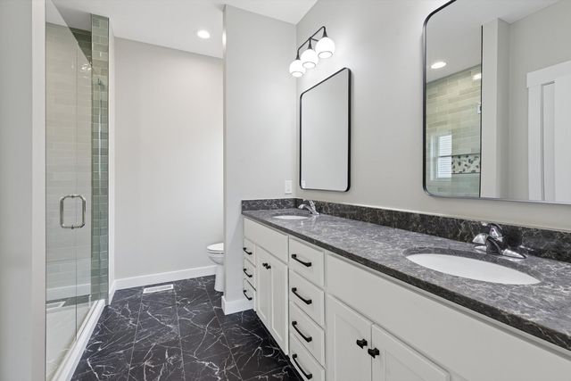 4618 W 12th Street, Davenport, IA 52804