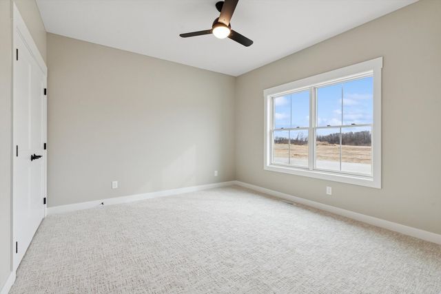 4618 W 12th Street, Davenport, IA 52804