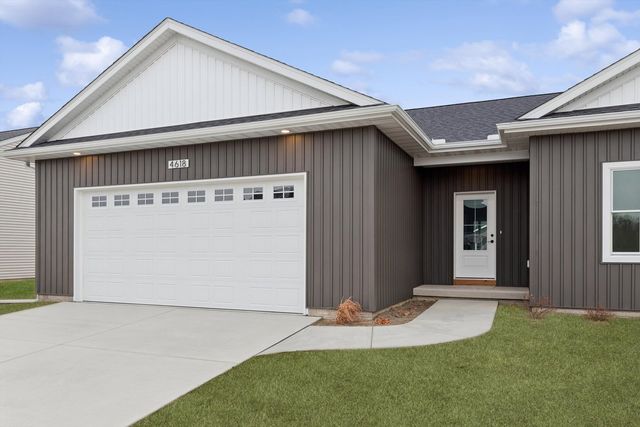 4618 W 12th Street, Davenport, IA 52804