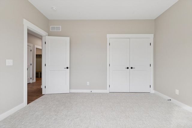 4618 W 12th Street, Davenport, IA 52804