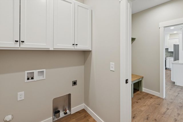 4618 W 12th Street, Davenport, IA 52804