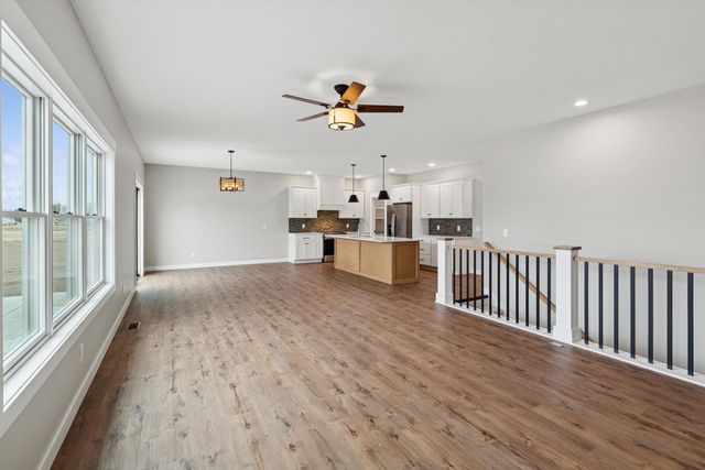 4618 W 12th Street, Davenport, IA 52804