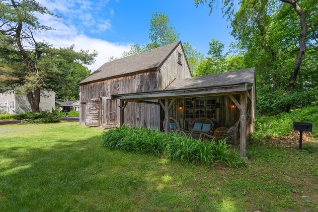 11 Lincoln St, Gloucester, MA 01930