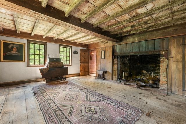 11 Lincoln St, Gloucester, MA 01930
