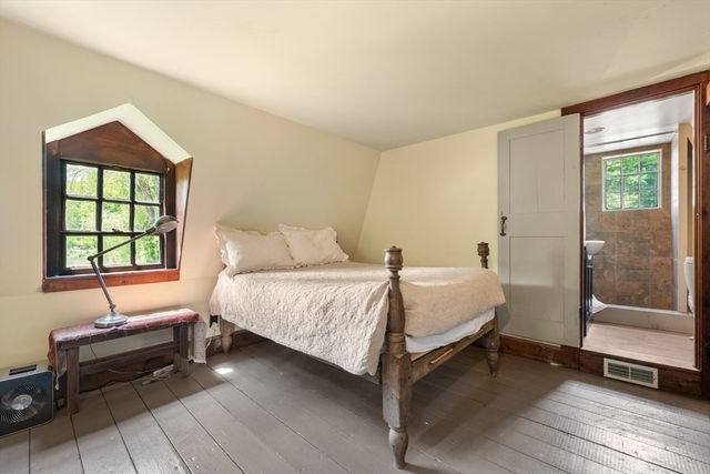 11 Lincoln St, Gloucester, MA 01930
