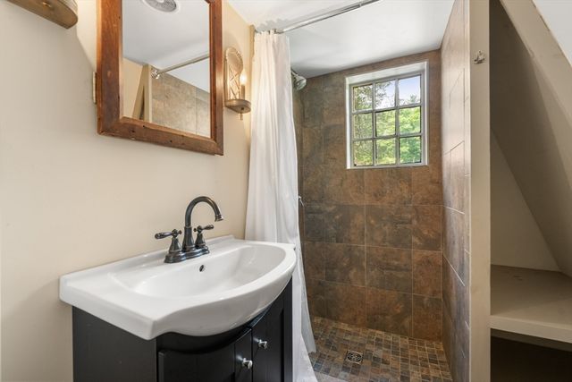 11 Lincoln St, Gloucester, MA 01930