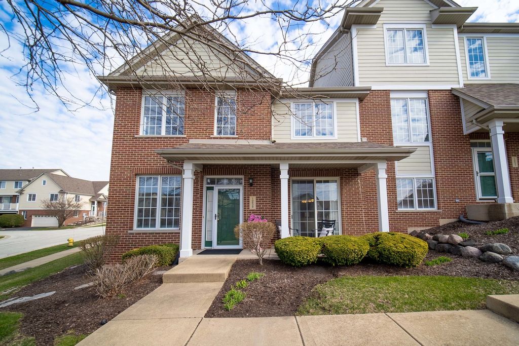 10639 Dani Lane, Orland Park, IL 60462
