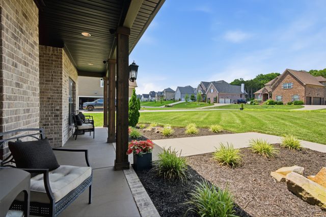 146 Seclusion Ct, Murfreesboro, TN 37129