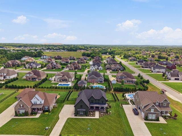 146 Seclusion Ct, Murfreesboro, TN 37129