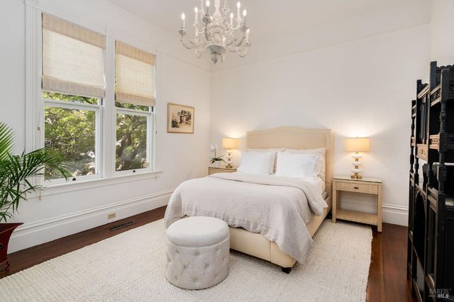 2230 1st St, Napa, CA 94559