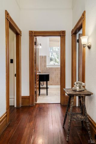 2230 1st St, Napa, CA 94559