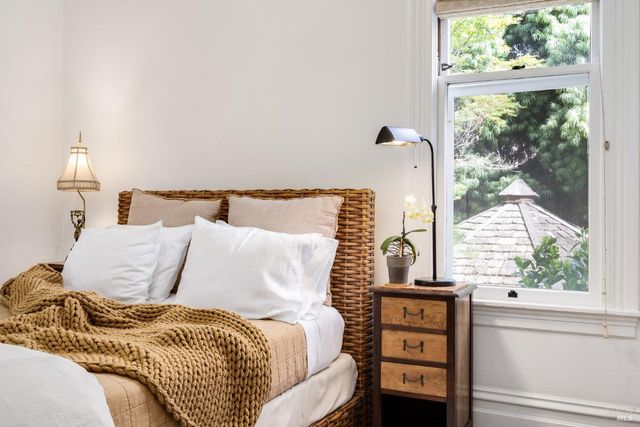 2230 1st St, Napa, CA 94559