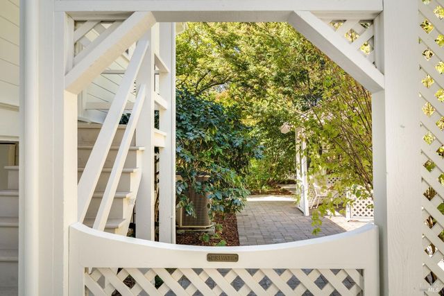 2230 1st St, Napa, CA 94559