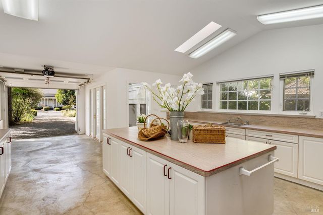 2230 1st St, Napa, CA 94559