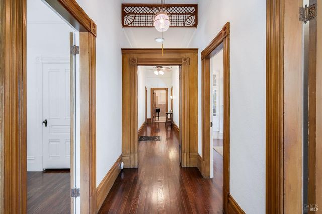 2230 1st St, Napa, CA 94559