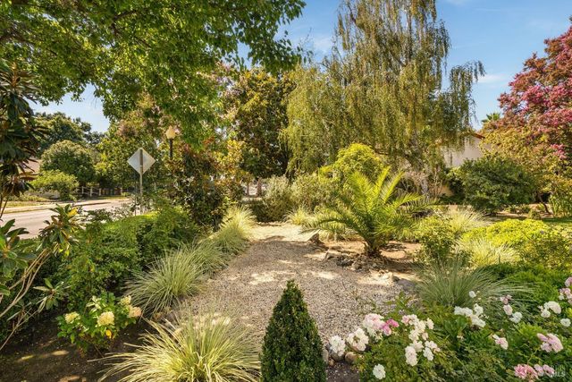 2230 1st St, Napa, CA 94559