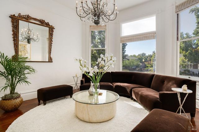 2230 1st St, Napa, CA 94559