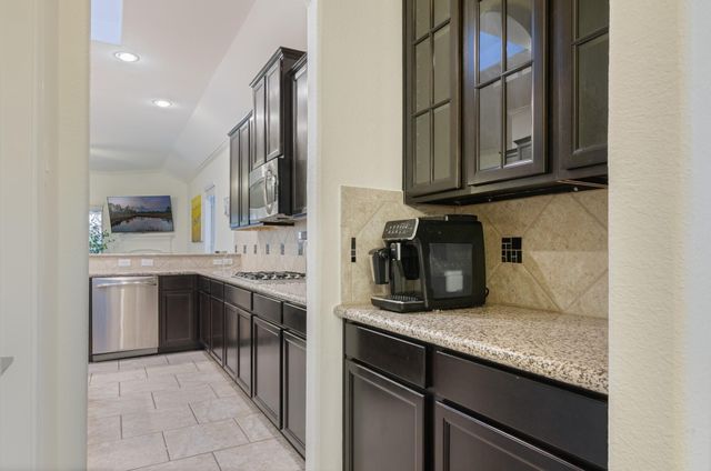 103 W Wading Pond Circle, Tomball, TX 77375