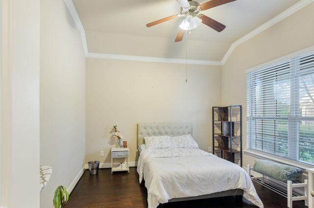 103 W Wading Pond Circle, Tomball, TX 77375