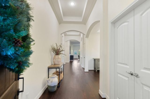 103 W Wading Pond Circle, Tomball, TX 77375
